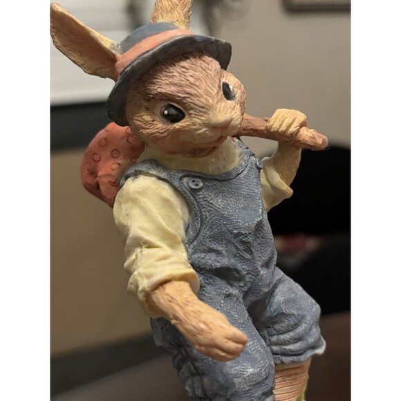 Vintage Easter Bunny Rabbit Music Box "Easter Parade" 8.25" - Picture 11 of 16